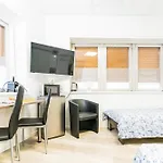 Private #2 With King Size & Single, Ground Floor, Ac, 2min To Rab