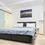 Private #2 With King Size & Single, Ground Floor, Ac, 2min To Rab Διαμέρισμα *
