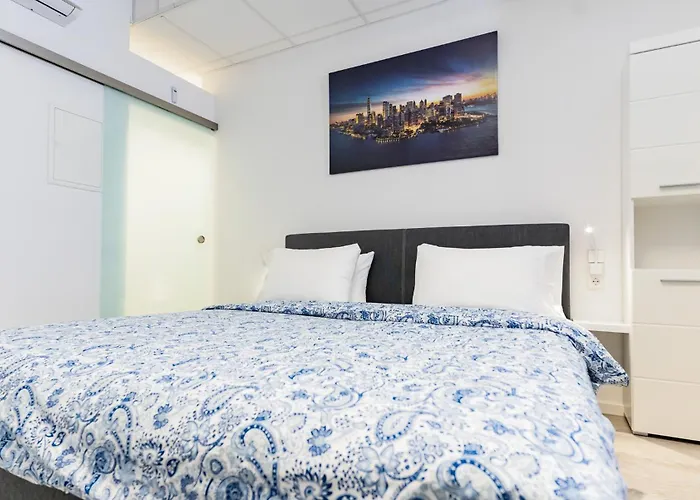 Private #2 With King Size & Single, Ground Floor, Ac, 2min To Rab Appartement Ramstein-Miesenbach